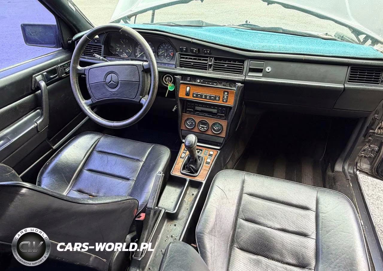 1986 Mercedes-Benz 190 E 2.3-16 VIN:WDBDA34DXGF165587 - 9
