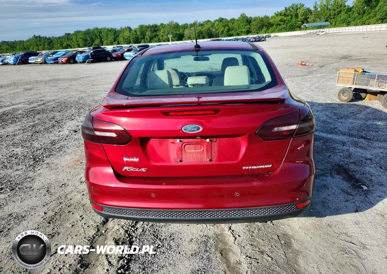 2017 Ford Focus Titanium VIN:1FADP3J2XHL202293 - 6