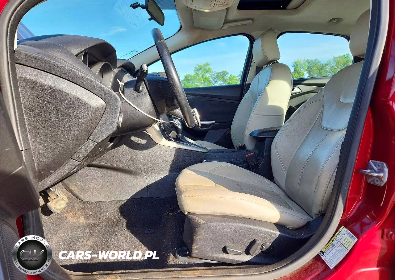 2017 Ford Focus Titanium VIN:1FADP3J2XHL202293 - 7