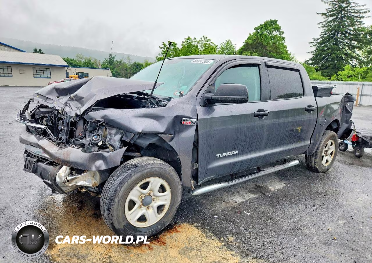 2013 Toyota Tundra Crewmax Sr5 – zdjęcie 1 z 12
