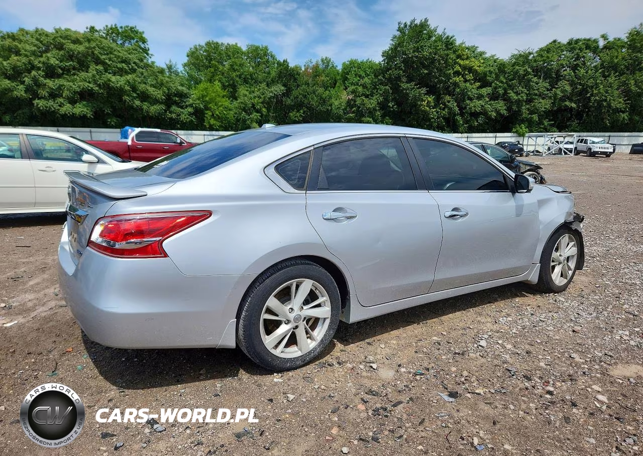 2013 Nissan Altima 2.5 VIN:1N4AL3AP4DN470409 - 3