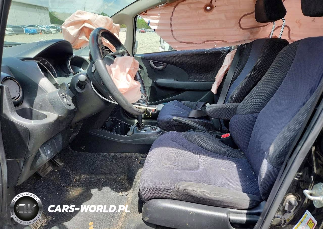 2013 Honda Fit Sport VIN:JHMGE8H5XDC067805 - 7