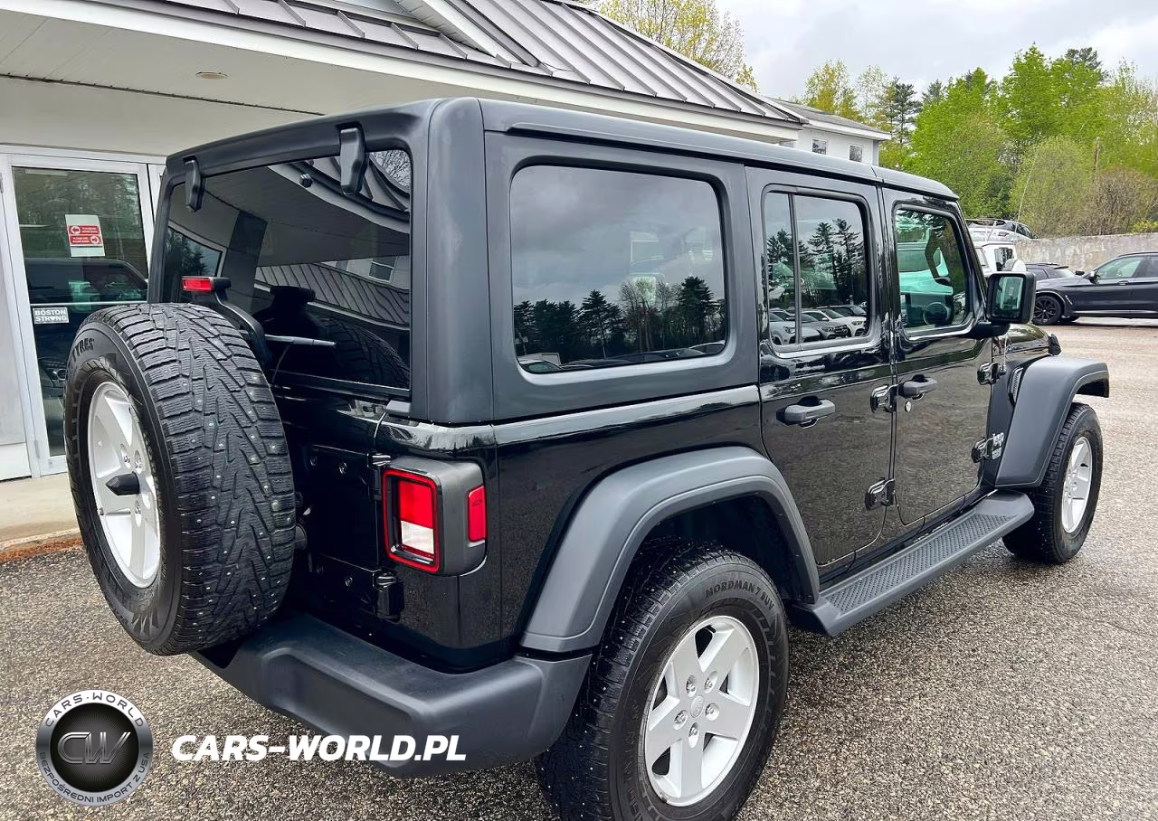 2020 Jeep Wrangler Unlimited Sport S 4X4 VIN:1C4HJXDN1LW204256 - 4