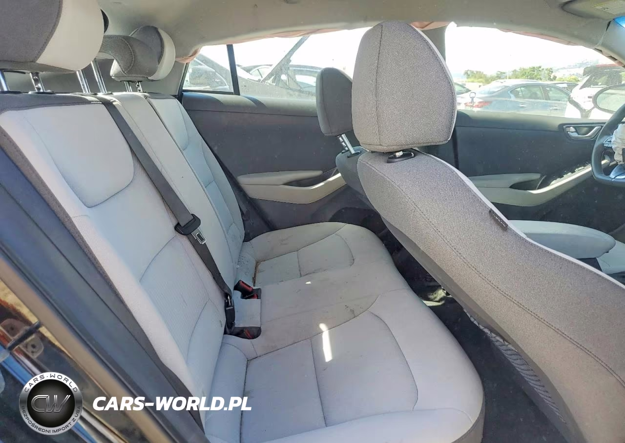 2021 Hyundai Ioniq Hybrid Blue VIN:KMHC65LC5MU245840 - 10