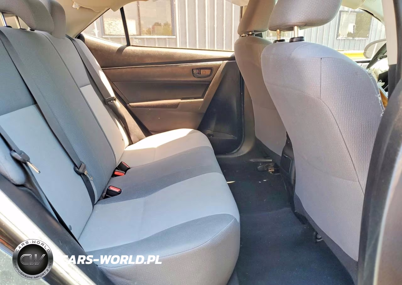 2015 Toyota Corolla L VIN:5YFBURHE8FP244785 - 10