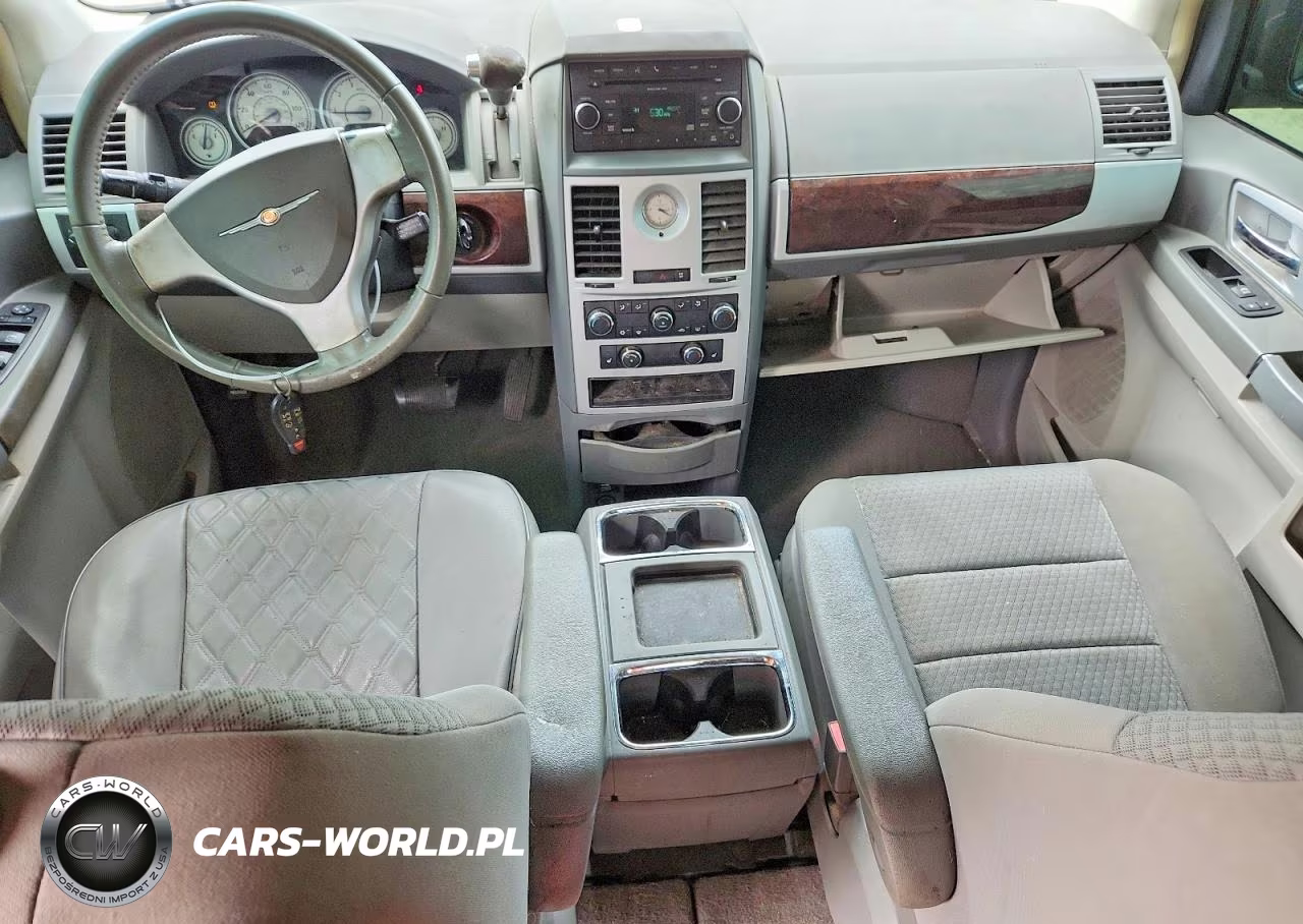 2010 Chrysler Town & Country Touring VIN:2A4RR5D18AR376220 - 8