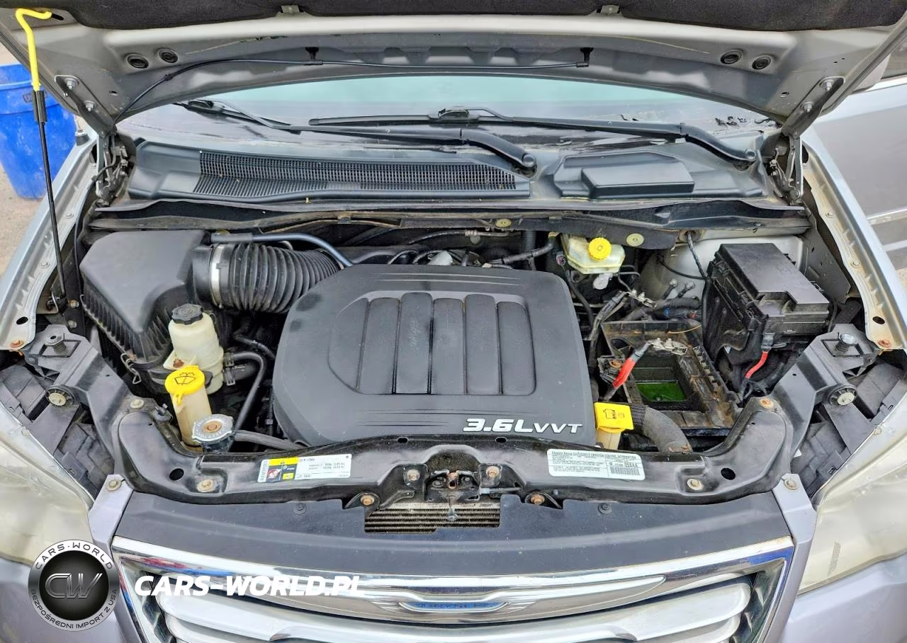 2014 Chrysler Town & Country Touring VIN:2C4RC1BG1ER444385 - 12