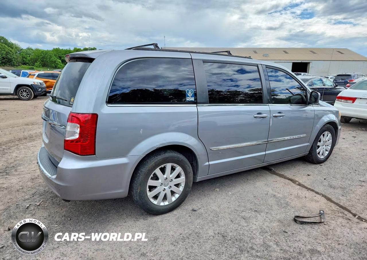 2014 Chrysler Town & Country Touring VIN:2C4RC1BG1ER444385 - 3