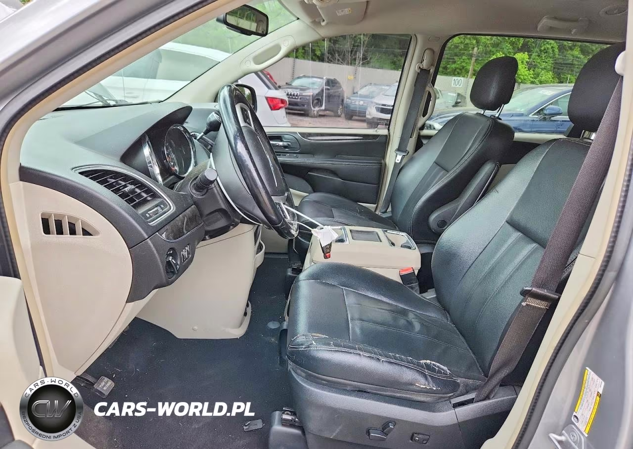 2014 Chrysler Town & Country Touring VIN:2C4RC1BG1ER444385 - 7