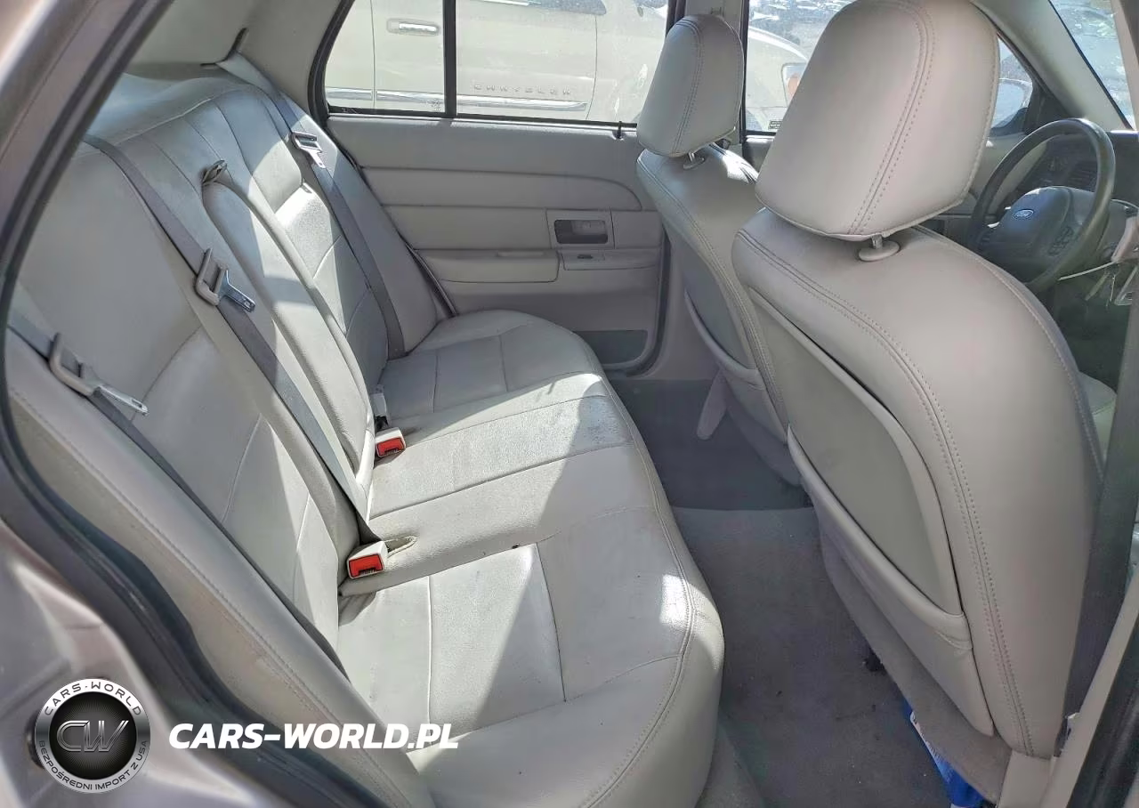 2004 Ford Crown Victoria VIN:2FAFP74WX4X132158 - 10