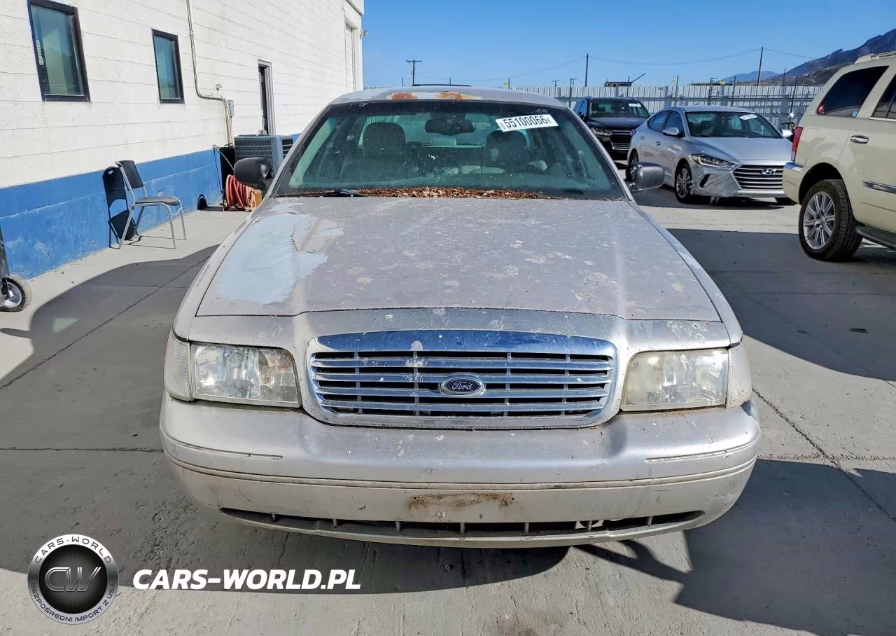 2004 Ford Crown Victoria VIN:2FAFP74WX4X132158 - 5
