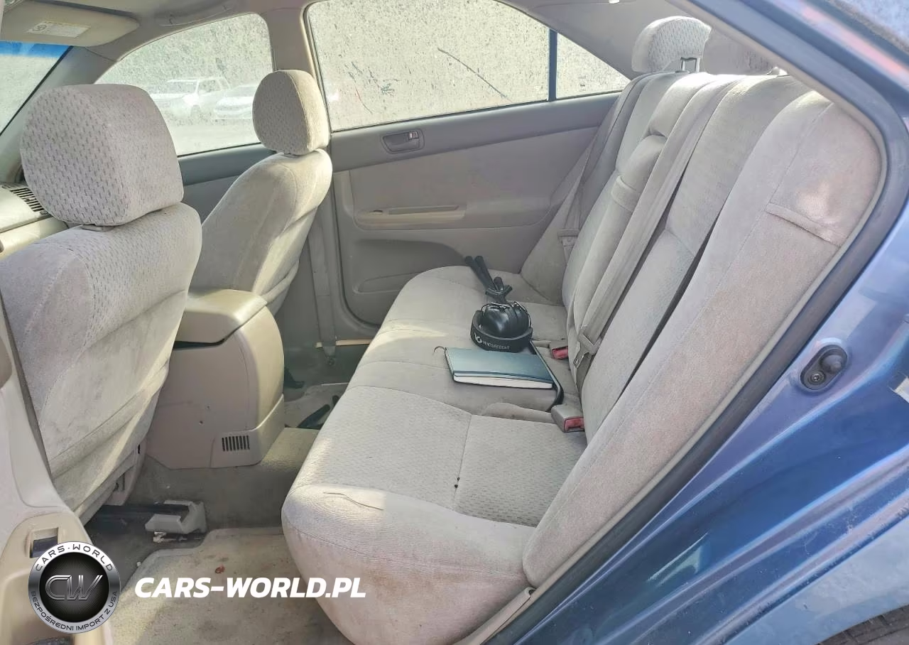 2003 Toyota Camry Le VIN:4T1BE32K43U665454 - 10