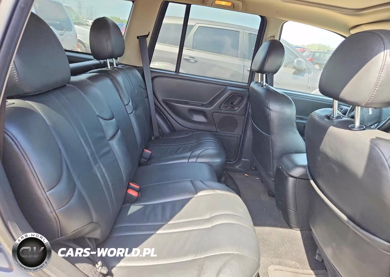 2004 Jeep Grand Cherokee Laredo VIN:1J8GW48S74C267546 - 10