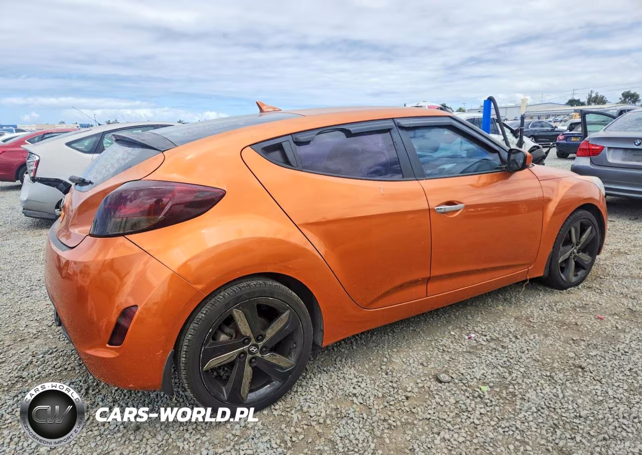 2015 Hyundai Veloster Re:flex VIN:KMHTC6AD4FU223163 - 3