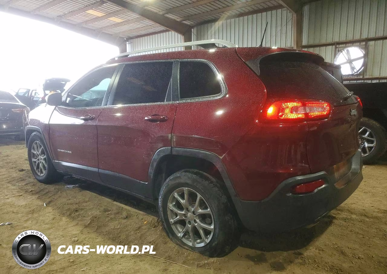 2018 Jeep Cherokee Latitude Plus VIN:1C4PJLLB8JD621880 - 2