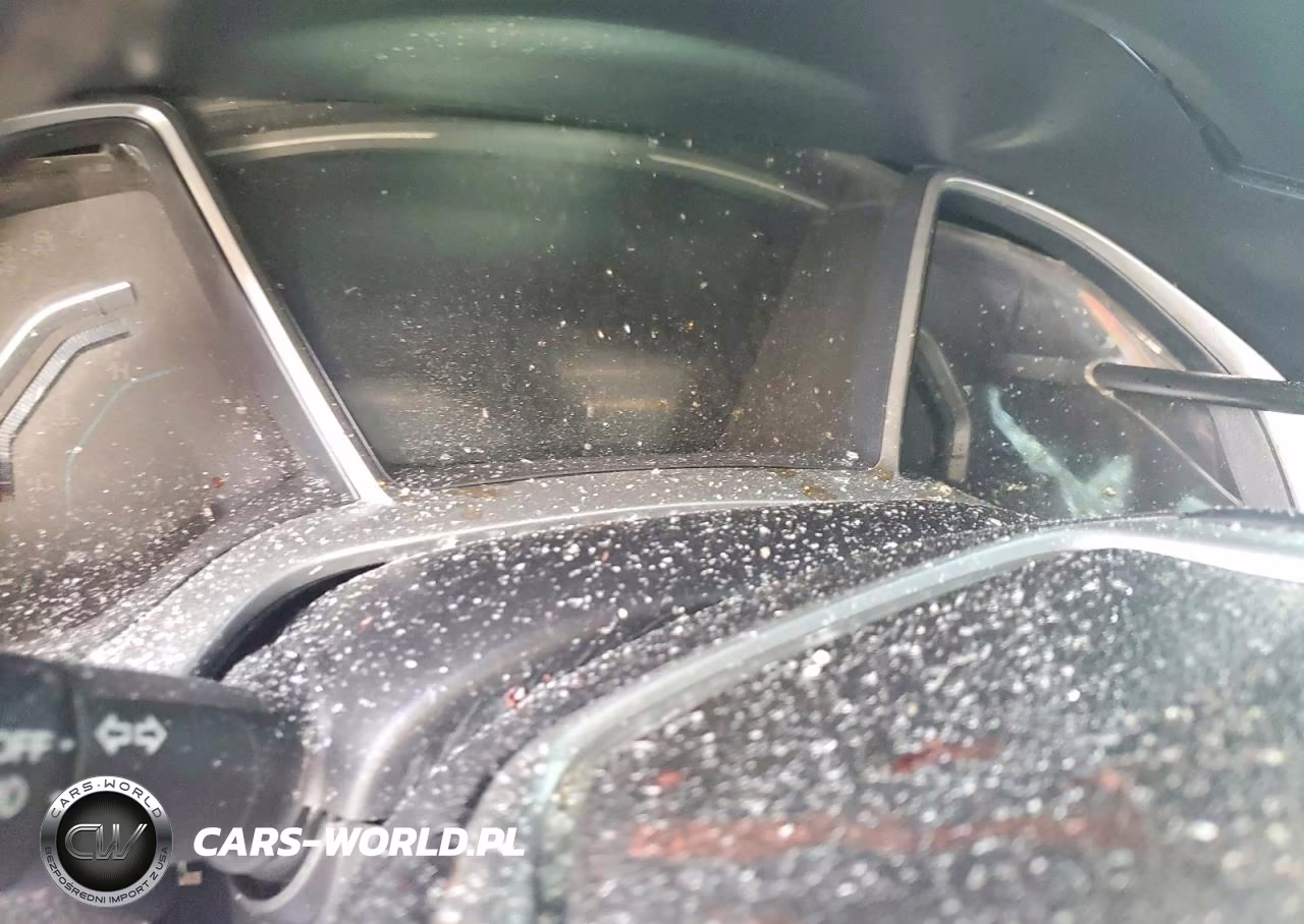 2019 Honda Civic Touring VIN:2HGFC3B97KH355150 - 9