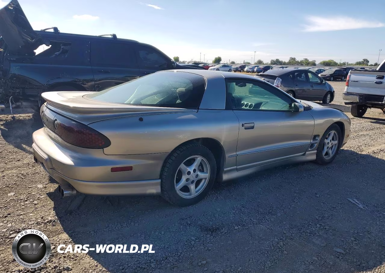 1999 Pontiac Firebird VIN:2G2FS22K5X2204627 - 3