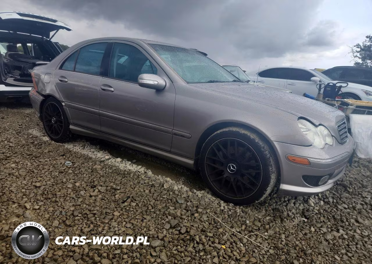 2007 Mercedes-Benz C 230 VIN:WDBRF52HX7F890826 - 4