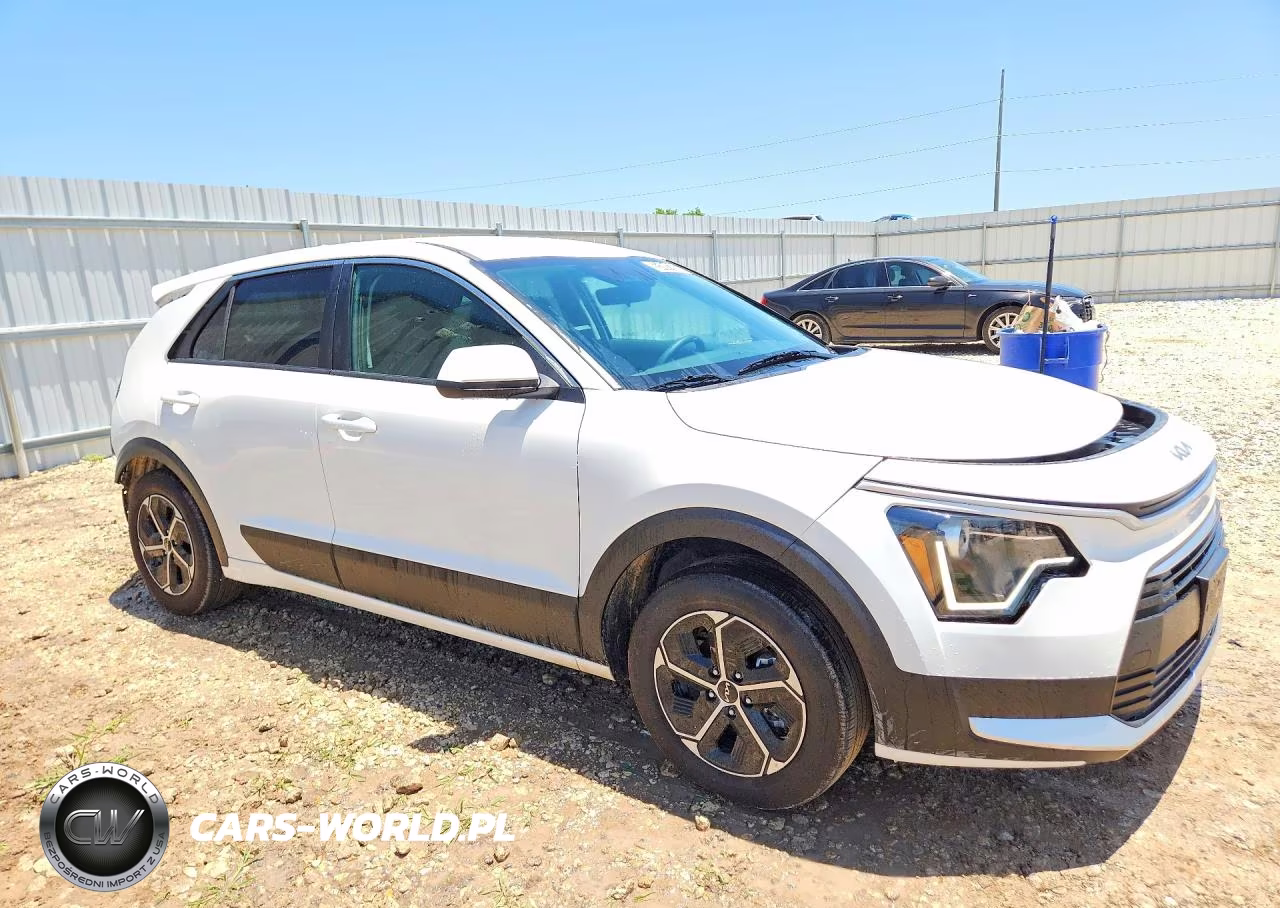 2026 Kia Niro Lx VIN:KNDCP3LE7T5328072 - 4