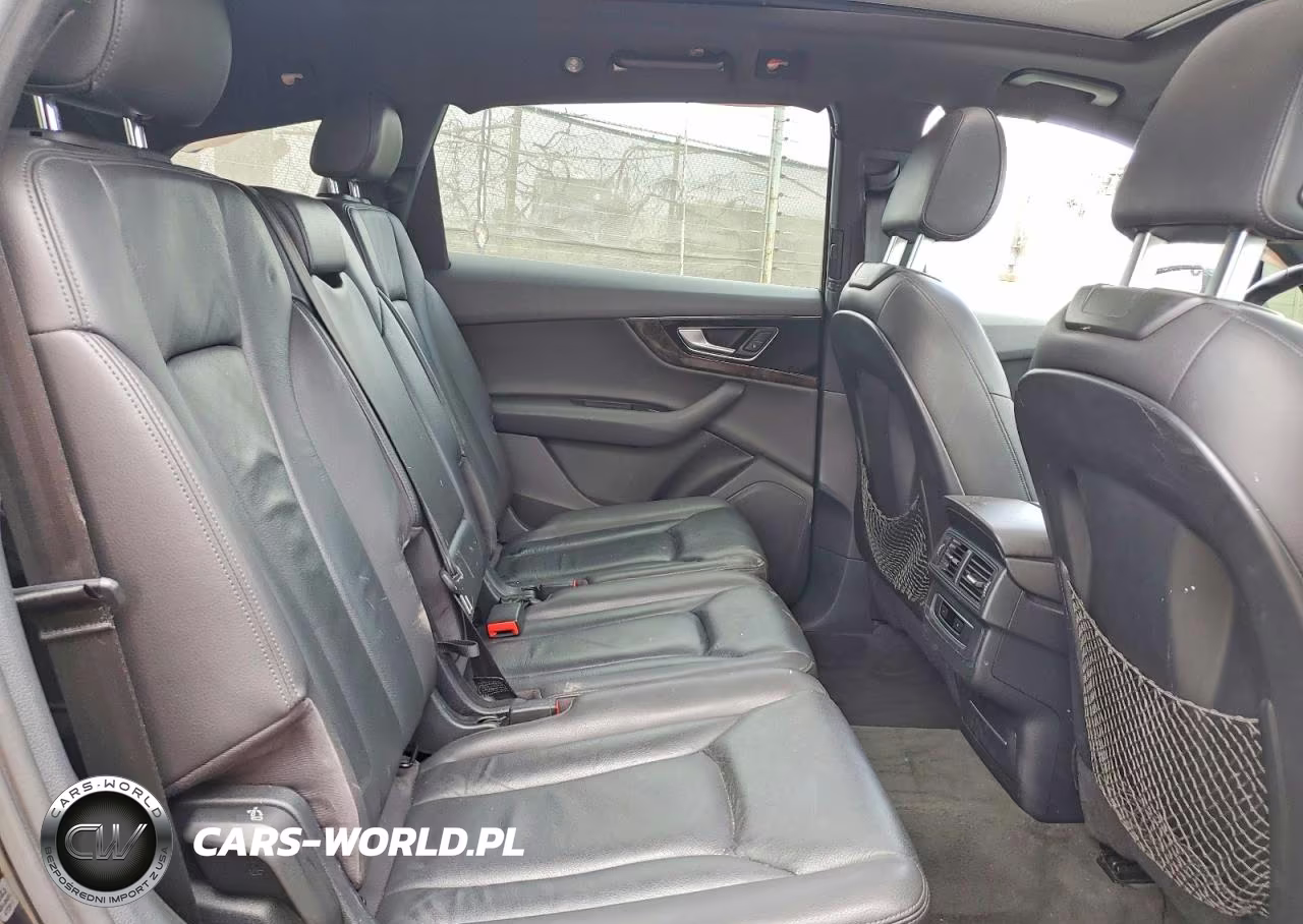 2017 Audi Q7 Premium Plus VIN:WA1LAAF73HD014557 - 11