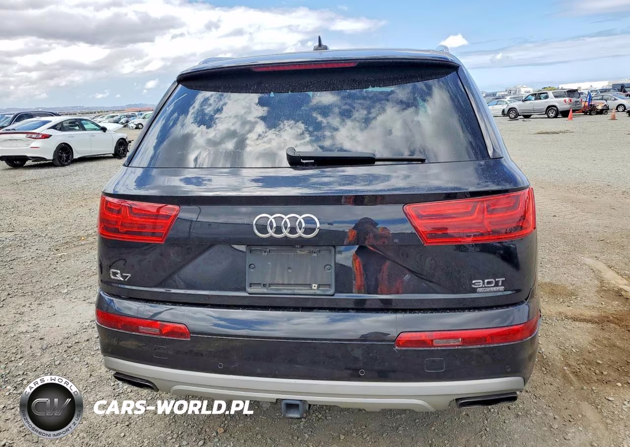 2017 Audi Q7 Premium Plus VIN:WA1LAAF73HD014557 - 6