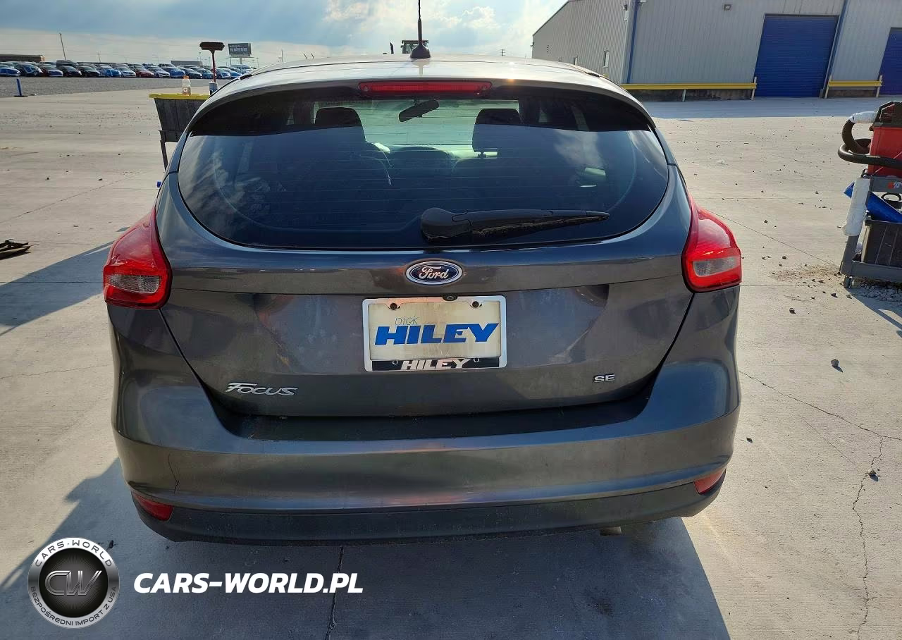 2018 Ford Focus Se VIN:1FADP3K23JL311120 - 6