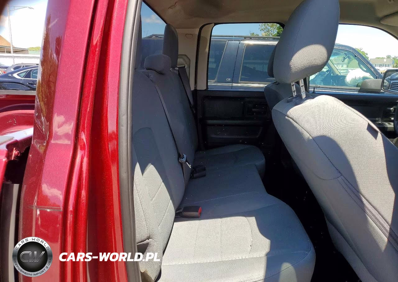 2019 Ram 1500 Classic Tradesman VIN:1C6RR7FTXKS511785 - 10