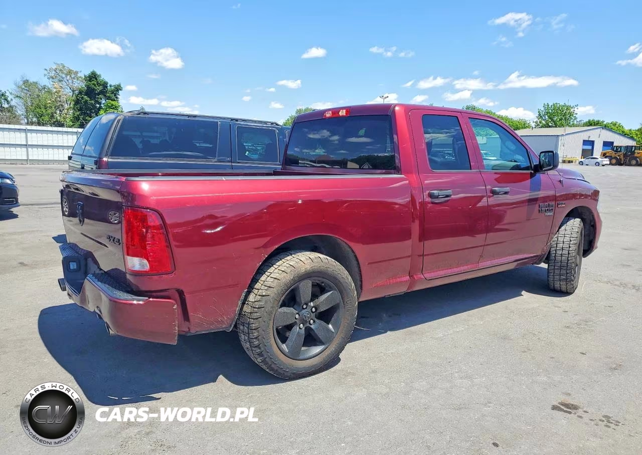 2019 Ram 1500 Classic Tradesman VIN:1C6RR7FTXKS511785 - 3