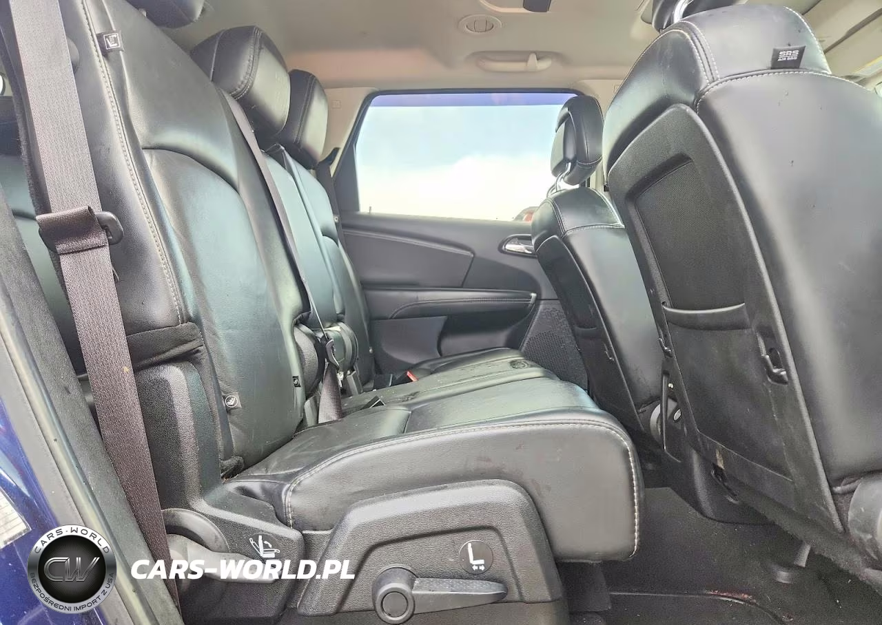 2018 Dodge Journey Crossroad VIN:3C4PDDGG7JT505650 - 10