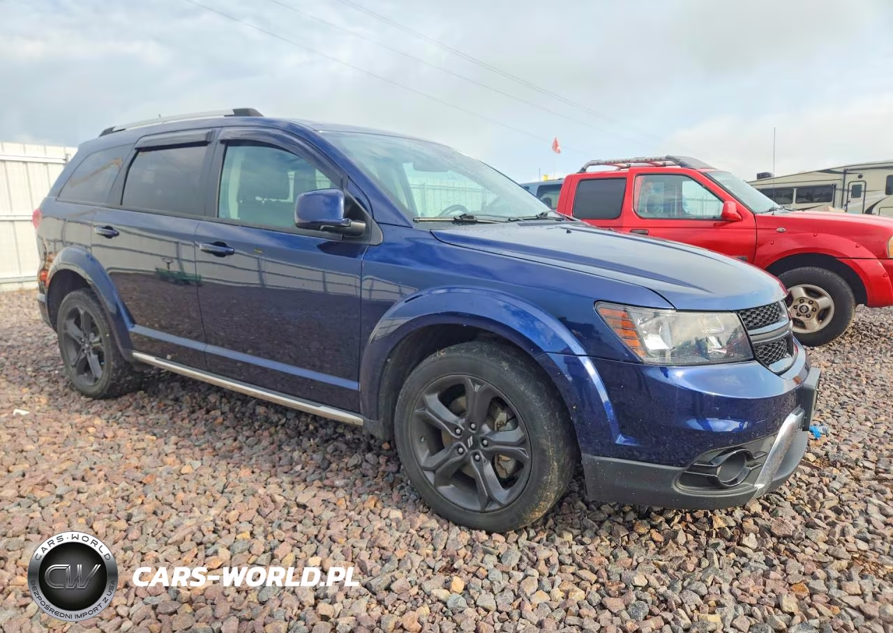 2018 Dodge Journey Crossroad VIN:3C4PDDGG7JT505650 - 4