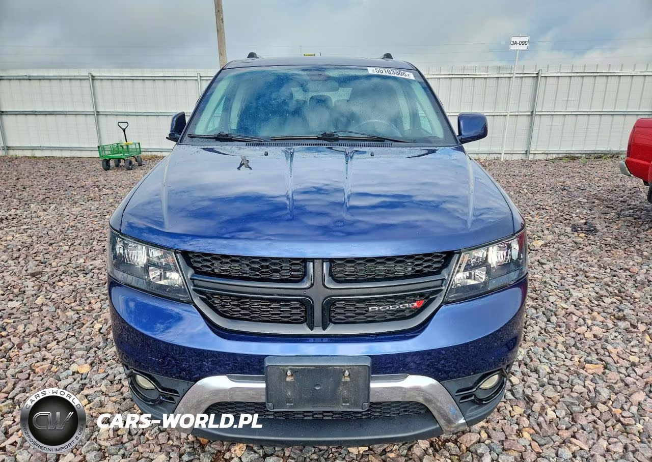 2018 Dodge Journey Crossroad VIN:3C4PDDGG7JT505650 - 5