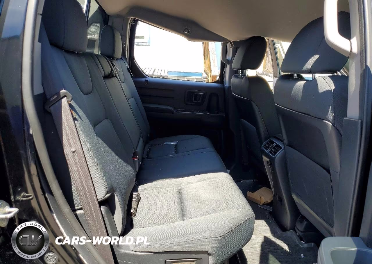 2014 Honda Ridgeline Sport VIN:5FPYK1F7XEB014706 - 10