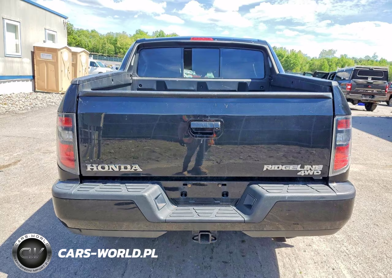 2014 Honda Ridgeline Sport VIN:5FPYK1F7XEB014706 - 6
