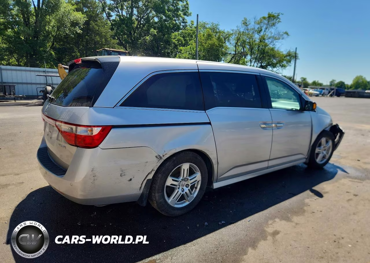 2012 Honda Odyssey Touring VIN:5FNRL5H96CB083549 - 3