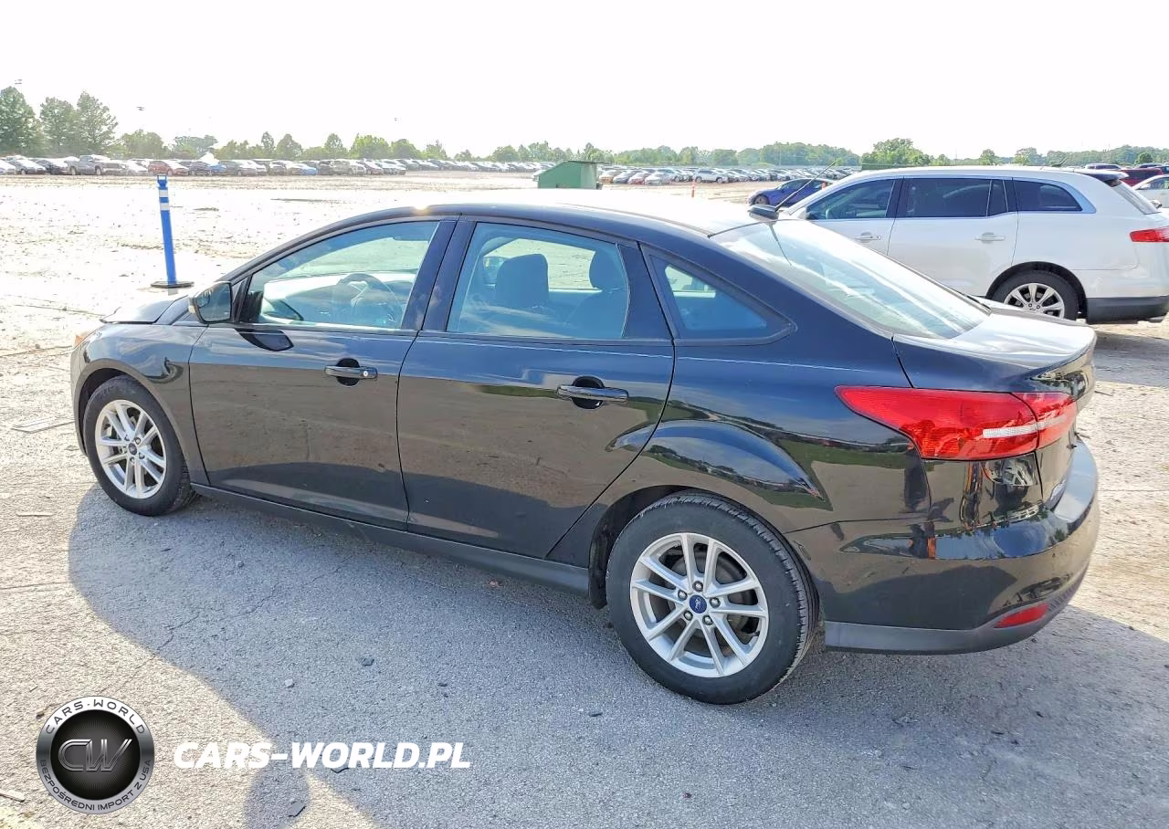 2017 Ford Focus Se VIN:1FADP3F2XHL229955 - 2