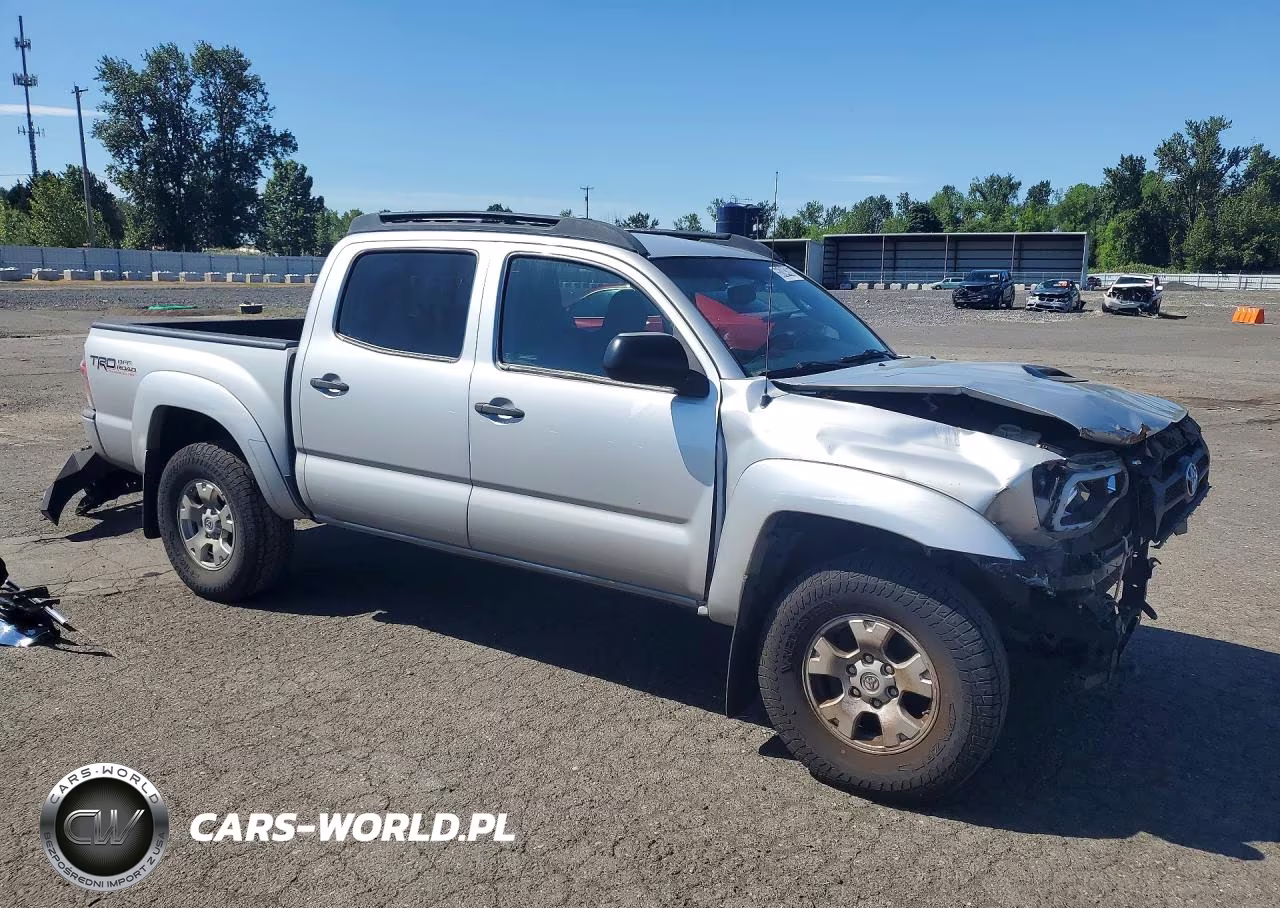 2013 Toyota Tacoma Double Cab VIN:3TMLU4EN2DM112122 - 4