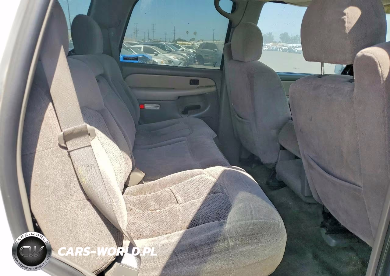 2002 Chevrolet Tahoe C1500 VIN:1GNEC13VX2R246666 - 11