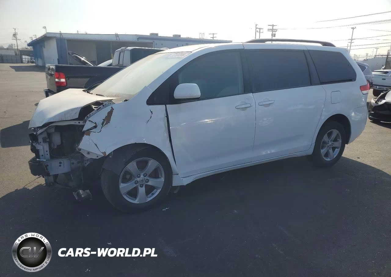 2013 Toyota Sienna Le