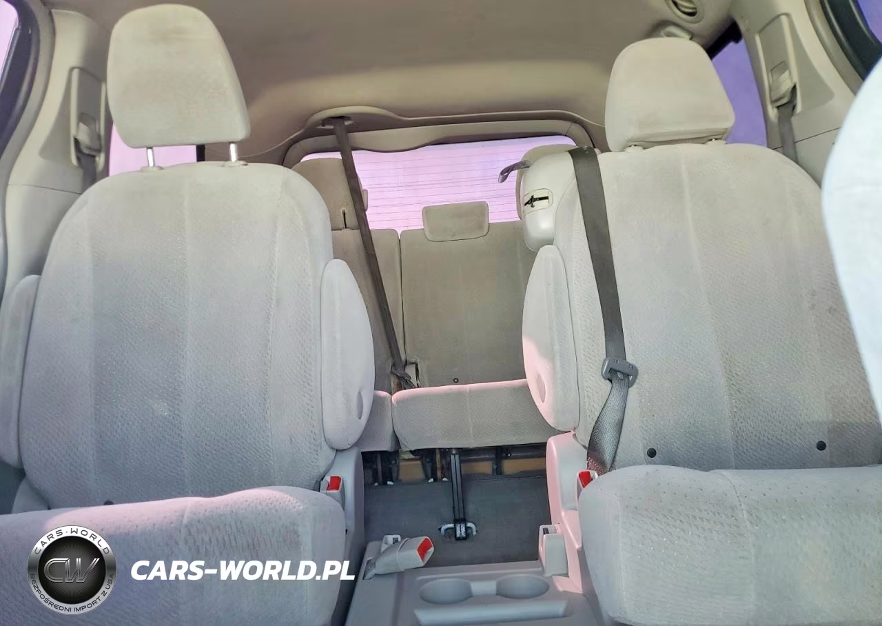2013 Toyota Sienna Le VIN:5TDKK3DC3DS386599 - 10