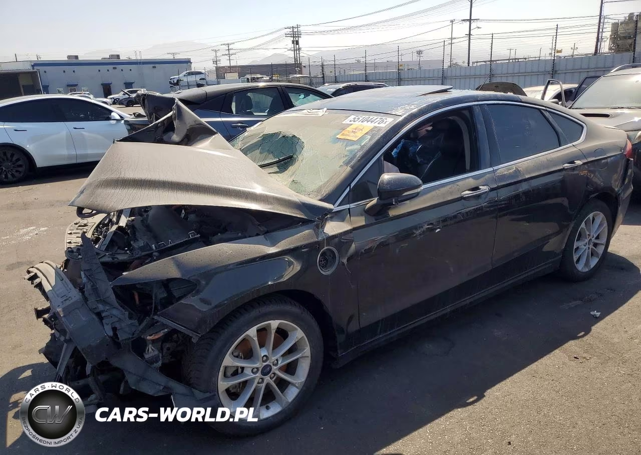 2019 Ford Fusion Titanium – zdjęcie 1 z 12