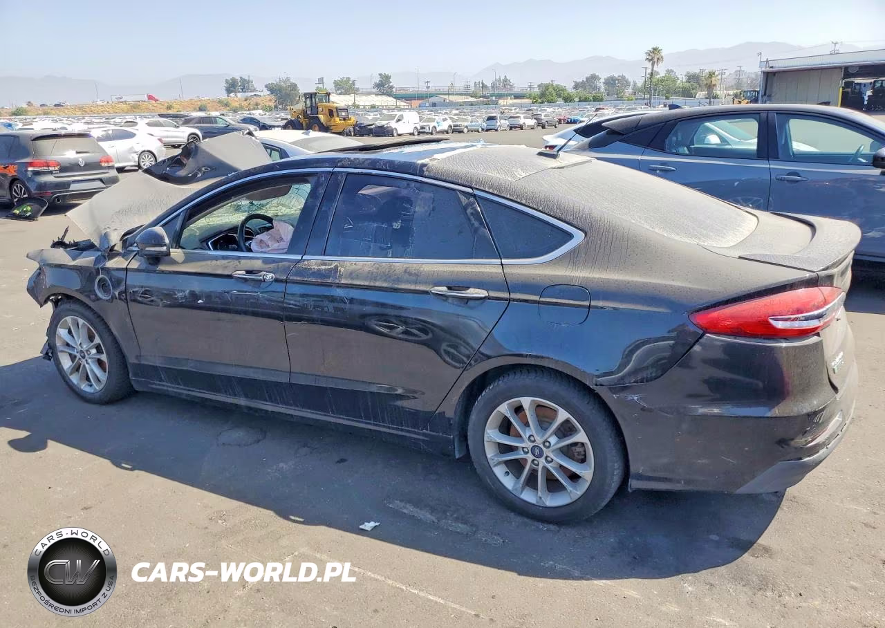 2019 Ford Fusion Titanium VIN:3FA6P0SU8KR216242 - 2