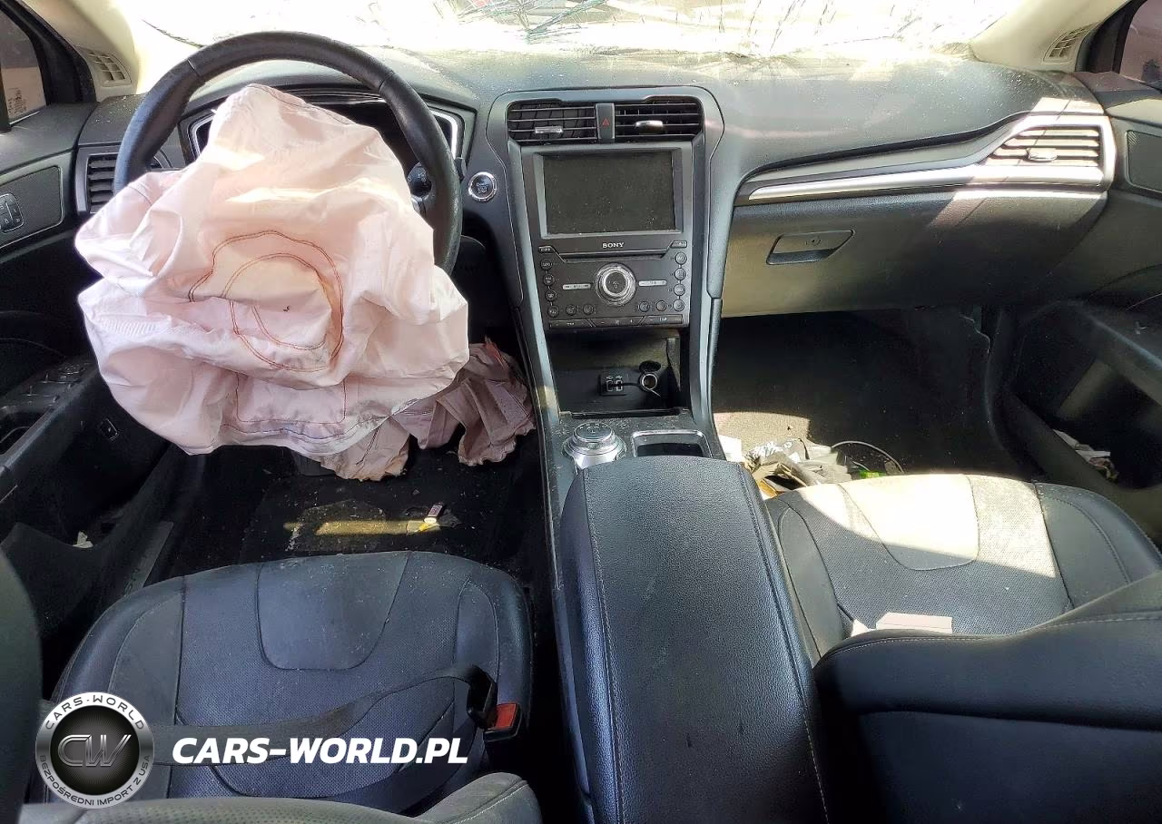2019 Ford Fusion Titanium VIN:3FA6P0SU8KR216242 - 8