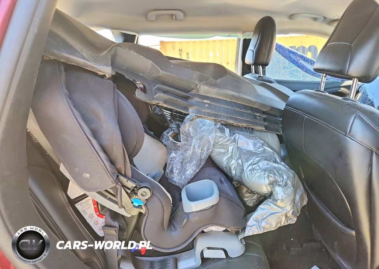 2019 Jeep Cherokee Latitude Plus VIN:1C4PJMLB7KD198653 - 11