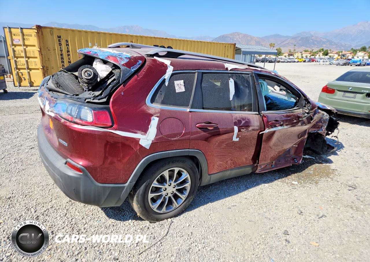 2019 Jeep Cherokee Latitude Plus VIN:1C4PJMLB7KD198653 - 3