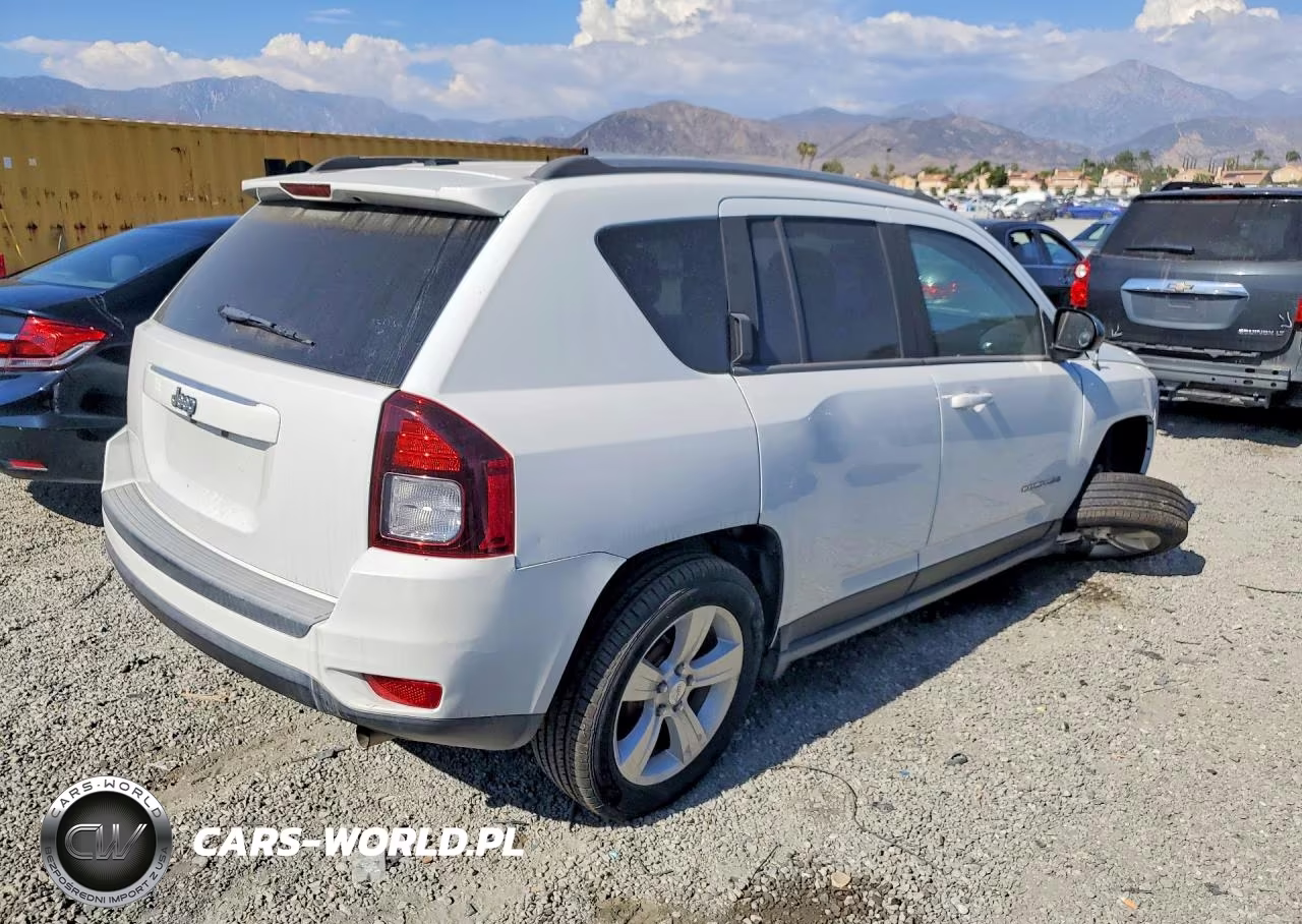 2016 Jeep Compass Sport VIN:1C4NJCBAXGD665534 - 3