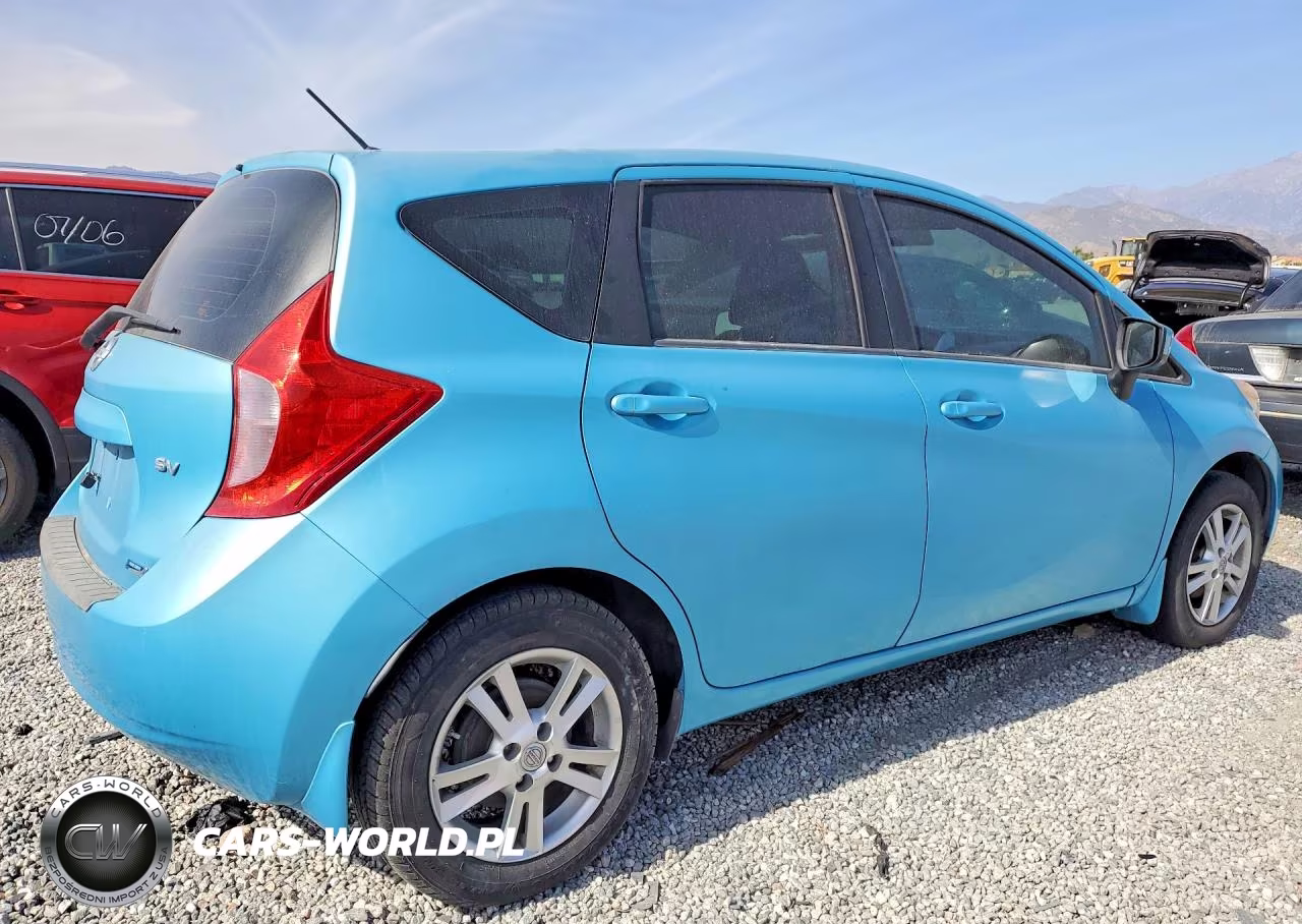 2015 Nissan Versa Note S VIN:3N1CE2CP0FL370821 - 3