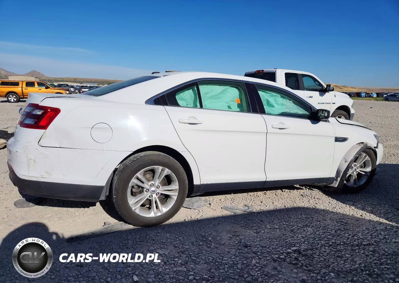 2016 Ford Taurus Se VIN:1FAHP2D81GG105468 - 3