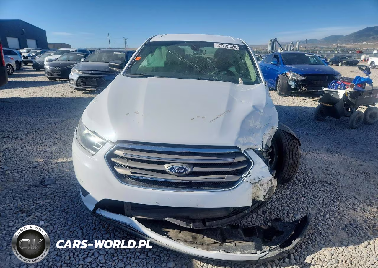 2016 Ford Taurus Se VIN:1FAHP2D81GG105468 - 5