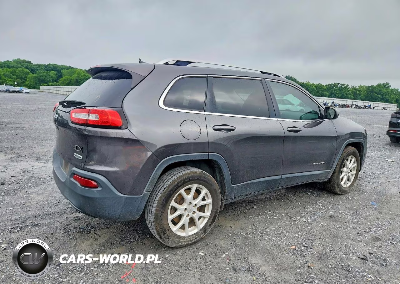 2017 Jeep Cherokee Latitude VIN:1C4PJMCB9HW530718 - 3