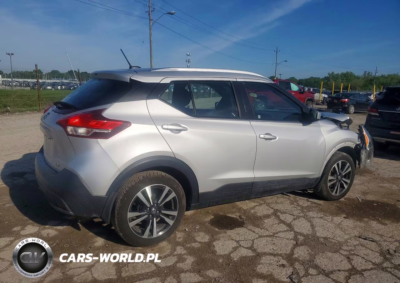 2019 Nissan Kicks Sv VIN:3N1CP5CU3KL550175 - 3